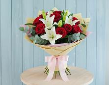 Букет цветов из:  Лилии и Розы в Марьиных Колодцах