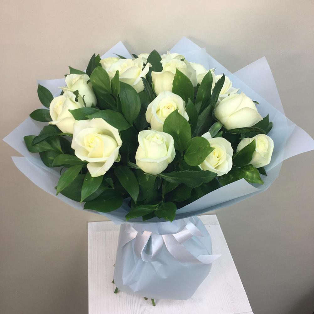 Букет 15 Белых роз Проуд в Марьиных Колодцах
