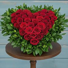 Цветочная композиция из Розы в виде сердца в Марьиных Колодцах