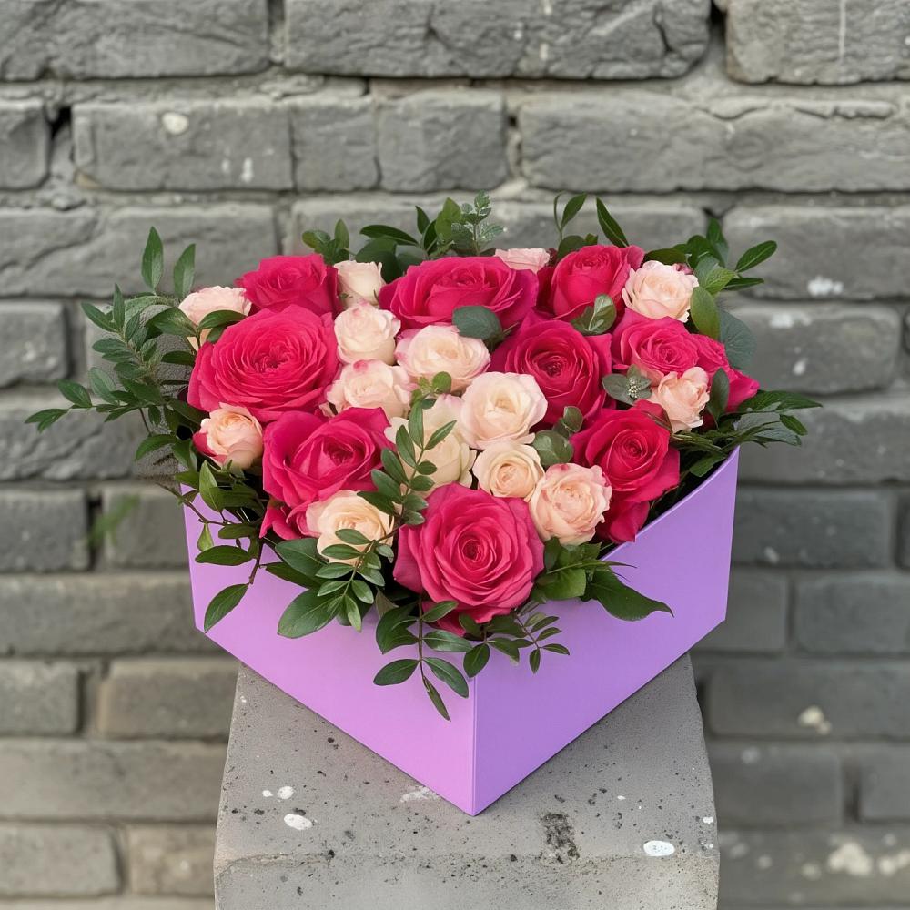 Цветочная композиция из Розы в коробке в Марьиных Колодцах