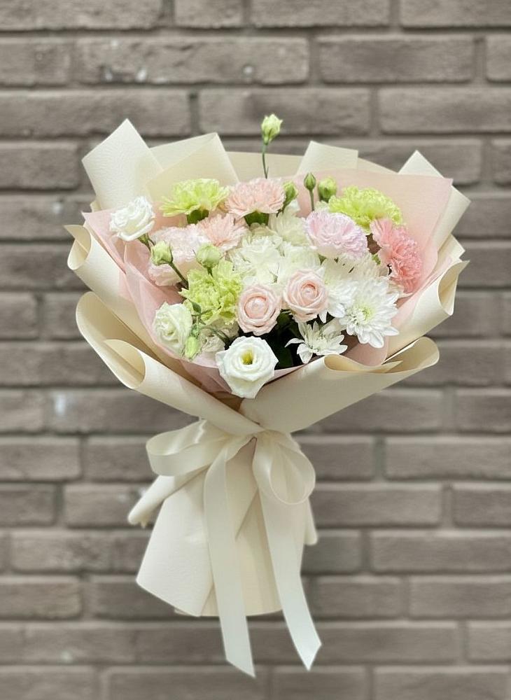 Букет цветов из: Гвоздики, Розы, Лизиантусы и Хризантемы в Марьиных Колодцах