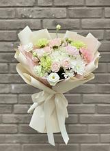Букет цветов из:  Гвоздики, Розы, Лизиантусы и Хризантемы в Марьиных Колодцах