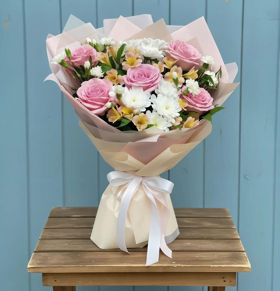 Букет цветов из: Гвоздики, Орхидеи и Розы в Марьиных Колодцах