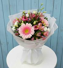 Букет цветов из:  Герберы, Альстромерии и Лизиантусы в Марьиных Колодцах