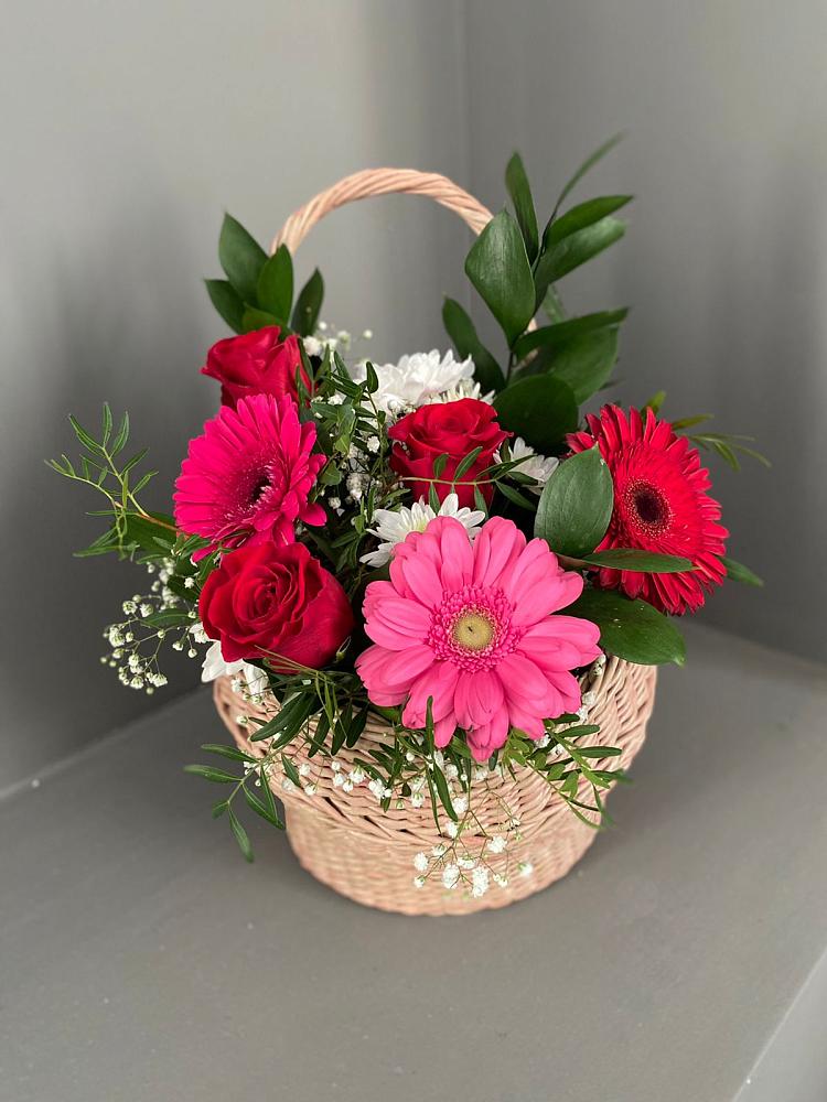 Цветочная композиция из Розы, Хризантемы и Герберы в корзине в Марьиных Колодцах