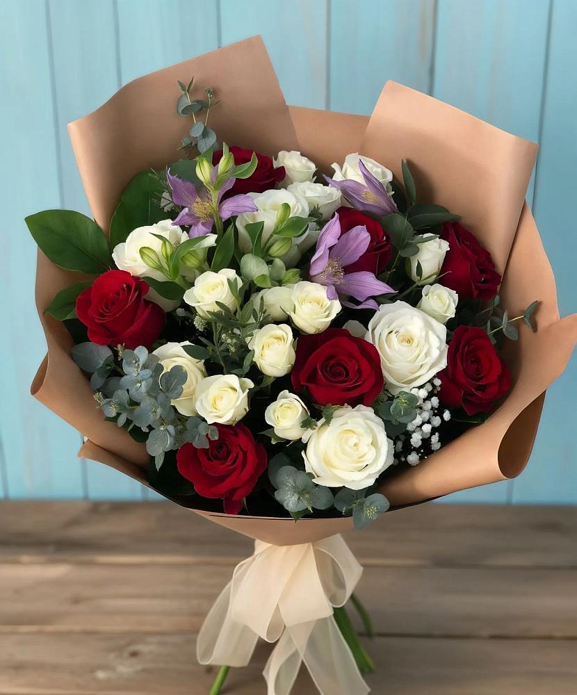 Букет цветов из: Розы и Альстромерии в Марьиных Колодцах