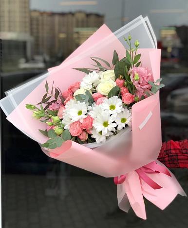 Букет цветов из: Розы, Лизиантусы и Хризантемы в Марьиных Колодцах
