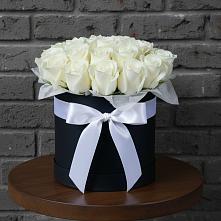 Цветочная композиция из Розы в шляпной коробке в Марьиных Колодцах